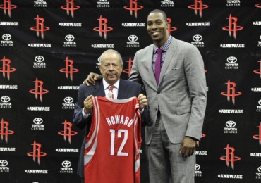 Houston Rockets owner Leslie Alexander with Dwight Howard -- a face that shows nothing but glee.